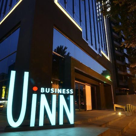 Uinn Business Hotel-Shihlin Tajpej Zewnętrze zdjęcie